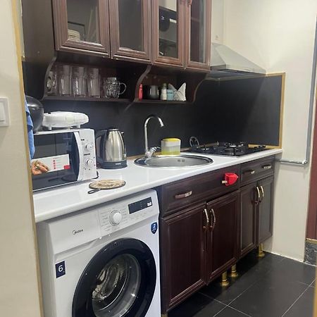 Monika Apartment Тбилиси Екстериор снимка
