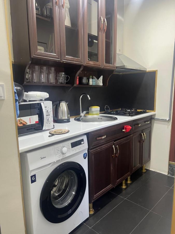 Monika Apartment Тбилиси Екстериор снимка